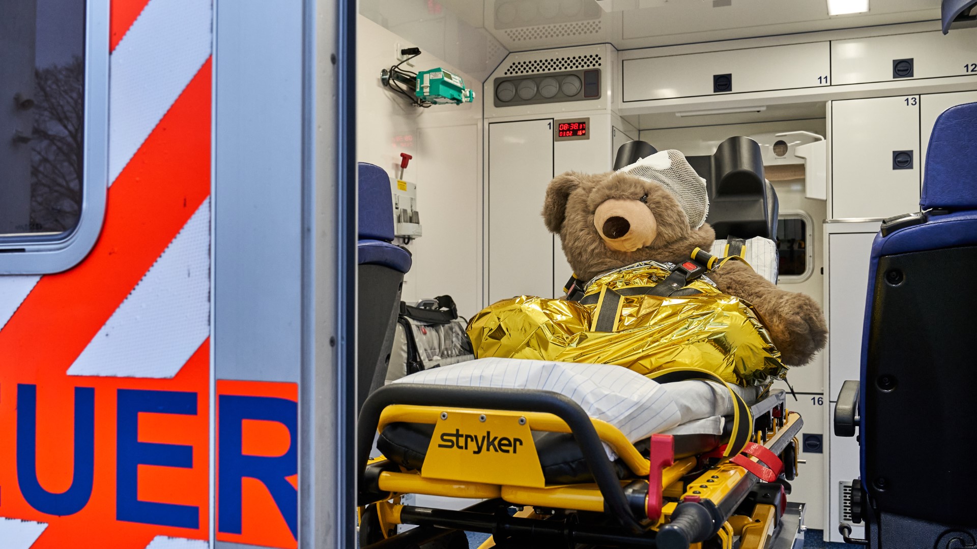 Teddy im Rettungswagen